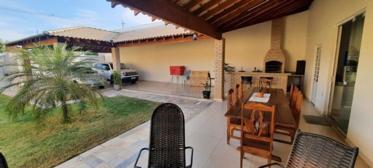 Imagem Casa com 3 Quartos à Venda, 200 m² em Centro - Guararapes Imagem Casa com 3 Quartos à Venda, 200 m² em Centro - Guararapes