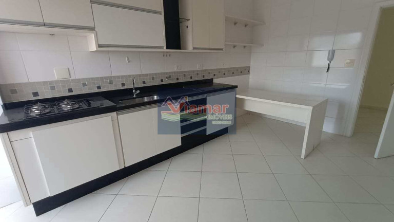 Imagem Apartamento com 4 Quartos à Venda, 222 m² em Pitangueiras - Guarujá Imagem Apartamento com 4 Quartos à Venda, 222 m² em Pitangueiras - Guarujá