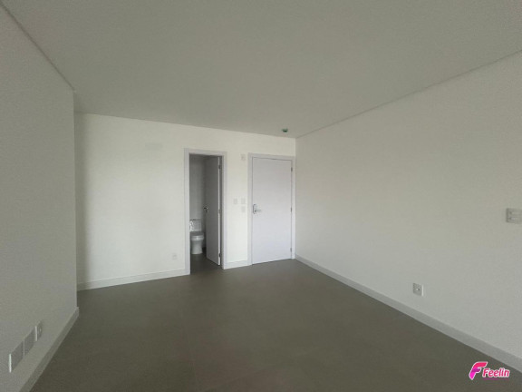 Imagem Apartamento com 3 Quartos à Venda, 130 m² em Estreito - Florianópolis Imagem Apartamento com 3 Quartos à Venda, 130 m² em Estreito - Florianópolis