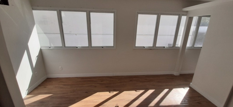 Imagem Imóvel Comercial à Venda, 33 m² em Menino Deus - Porto Alegre