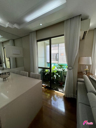 Imagem Apartamento com 3 Quartos à Venda, 110 m² em Centro - Florianópolis Imagem Apartamento com 3 Quartos à Venda, 110 m² em Centro - Florianópolis