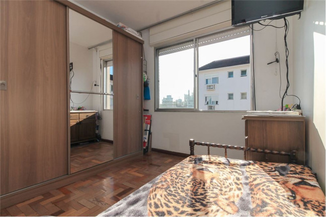 Imagem Imóvel com 2 Quartos à Venda, em Tristeza - Porto Alegre Imagem Imóvel com 2 Quartos à Venda, em Tristeza - Porto Alegre