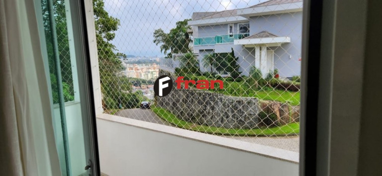 Imagem Casa com 4 Quartos à Venda, 400 m² em Córrego Grande - Florianópolis