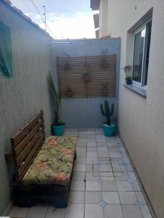 Sobrado com 2 Quartos à Venda, 68 m² em Vila Areao - Taubaté