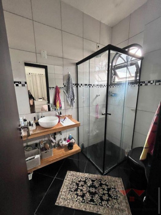 Imagem Sobrado com 3 Quartos à Venda,  em Saguaçu - Joinville