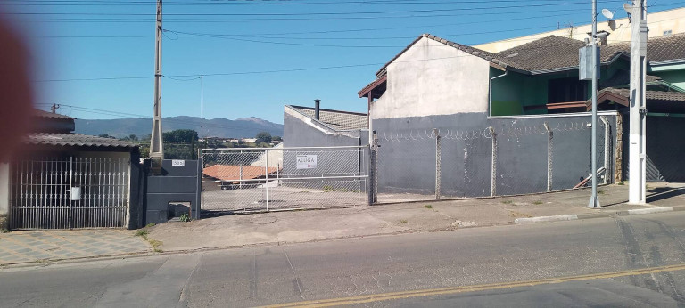 Casa para Alugar,  em Jardim Das Cerejeiras - Atibaia