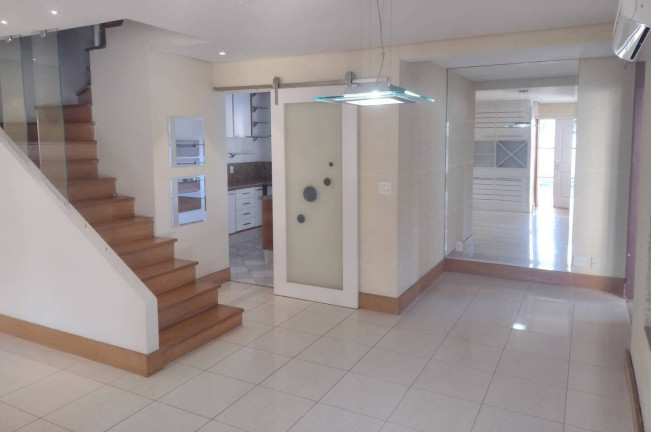 Imagem Casa com 3 Quartos à Venda, 334 m² em Alphaville - Santana De Parnaíba Imagem Casa com 3 Quartos à Venda, 334 m² em Alphaville - Santana De Parnaíba