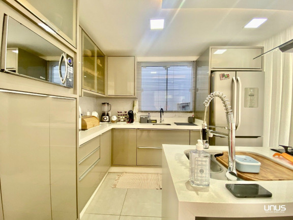 Imagem Casa com 3 Quartos à Venda, 360 m² em Forquilhinha - São José Imagem Casa com 3 Quartos à Venda, 360 m² em Forquilhinha - São José