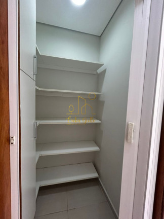 Imagem Casa com 3 Quartos à Venda, 480 m² em Res. Aziz Louveira - Vinhedo-sp Imagem Casa com 3 Quartos à Venda, 480 m² em Res. Aziz Louveira - Vinhedo-sp