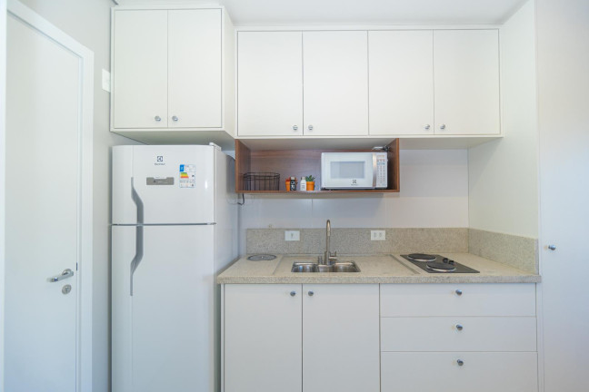 Imagem Apartamento com 1 Quarto para Alugar, 42 m² em Cabral - Curitiba