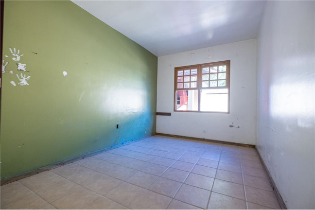 Imagem Casa com 6 Quartos à Venda, em Córrego Grande - Florianópolis Imagem Casa com 6 Quartos à Venda, em Córrego Grande - Florianópolis
