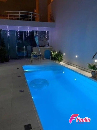 Imagem Casa com 4 Quartos à Venda, 170 m² em Coloninha - Florianópolis Imagem Casa com 4 Quartos à Venda, 170 m² em Coloninha - Florianópolis