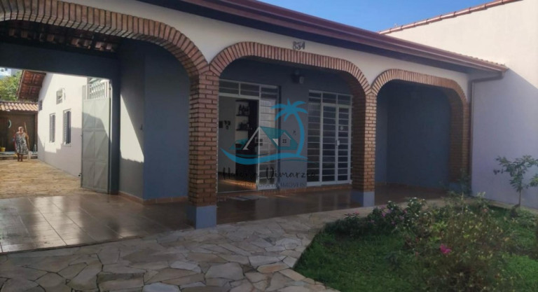 Imagem Casa com 4 Quartos à Venda, 280 m² em Centro - Ubatuba