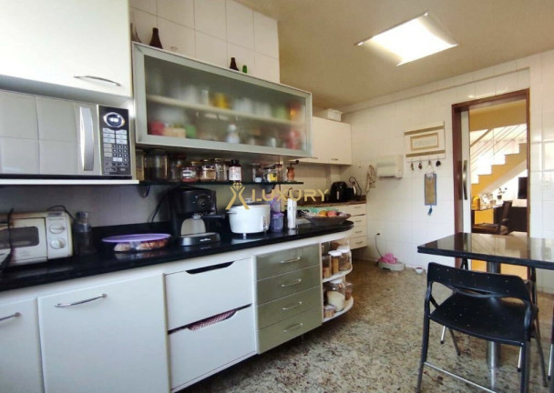 Imagem Imóvel com 4 Quartos à Venda, 253 m² em Serra - Belo Horizonte Imagem Imóvel com 4 Quartos à Venda, 253 m² em Serra - Belo Horizonte