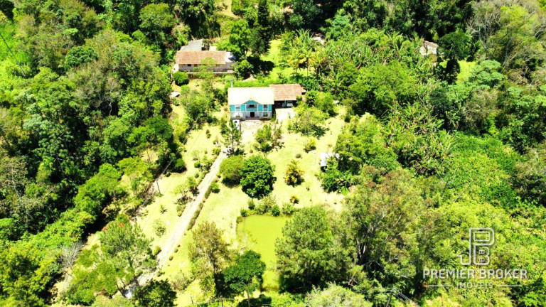 Imagem Casa com 3 Quartos à Venda, 134 m² em Albuquerque - Teresópolis Imagem Casa com 3 Quartos à Venda, 134 m² em Albuquerque - Teresópolis