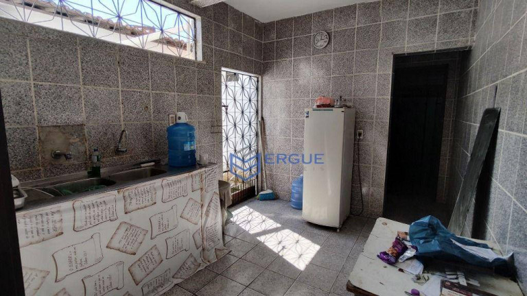 Imagem Casa com 2 Quartos à Venda, 294 m² em Montese - Fortaleza Imagem Casa com 2 Quartos à Venda, 294 m² em Montese - Fortaleza