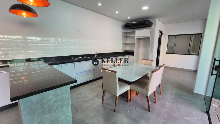 Imagem Casa com 3 Quartos à Venda, 300 m² em Jardim Tarobá - Foz Do Iguaçu