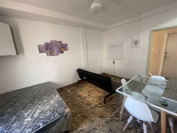 Kitnet à Venda, 32 m² em Guilhermina - Praia Grande