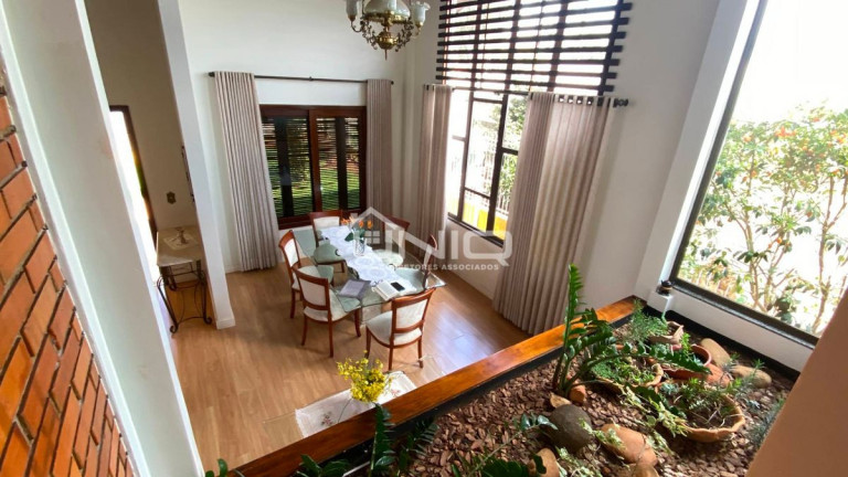 Imagem Casa com 3 Quartos à Venda, 211 m² em Menino Deus - Pato Branco Imagem Casa com 3 Quartos à Venda, 211 m² em Menino Deus - Pato Branco