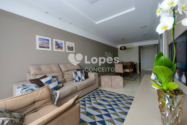 Apartamento com 2 Quartos à Venda, 100 m² em Embaré - Santos