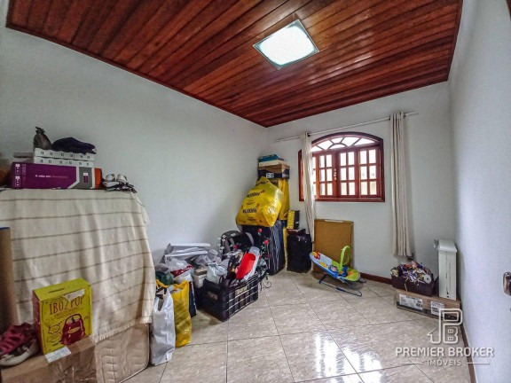 Imagem Casa com 3 Quartos à Venda, 250 m² em Pessegueiros - Teresópolis Imagem Casa com 3 Quartos à Venda, 250 m² em Pessegueiros - Teresópolis