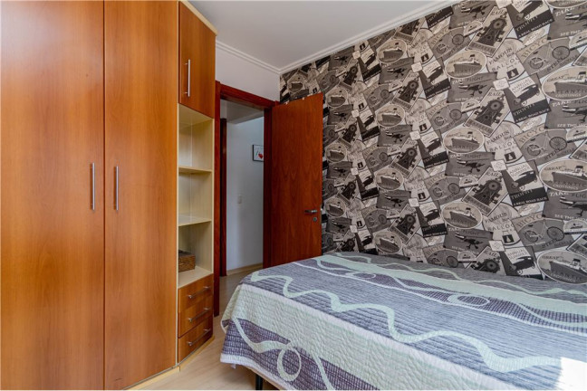 Imagem Imóvel com 3 Quartos à Venda, em Moinhos De Vento - Porto Alegre Imagem Imóvel com 3 Quartos à Venda, em Moinhos De Vento - Porto Alegre
