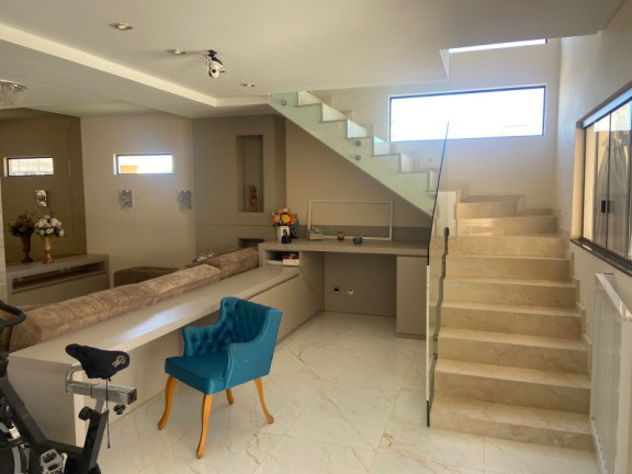 Sobrado com 2 Quartos à Venda, 280 m² em Centro - Camboriú