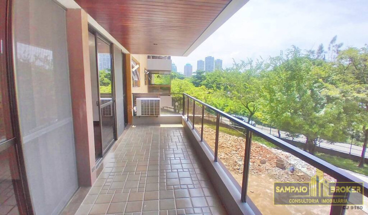 Imagem Apartamento com 4 Quartos à Venda,  em Barra Da Tijuca - Rio De Janeiro