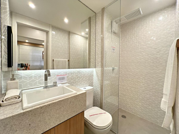 Imagem Apartamento com 2 Quartos à Venda, 33 m² Imagem Apartamento com 2 Quartos à Venda, 33 m²
