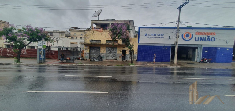Casa com 4 Quartos à Venda, 233 m² em Cachoeirinha - Belo Horizonte