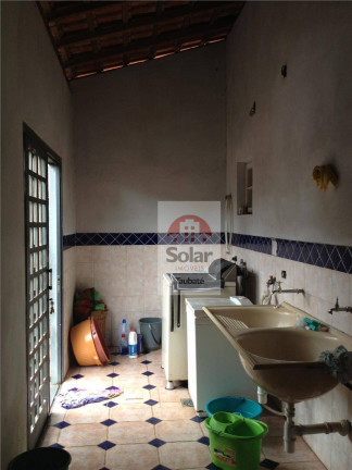 Imagem Casa com 3 Quartos à Venda, 250 m² em Vila São José - Taubaté