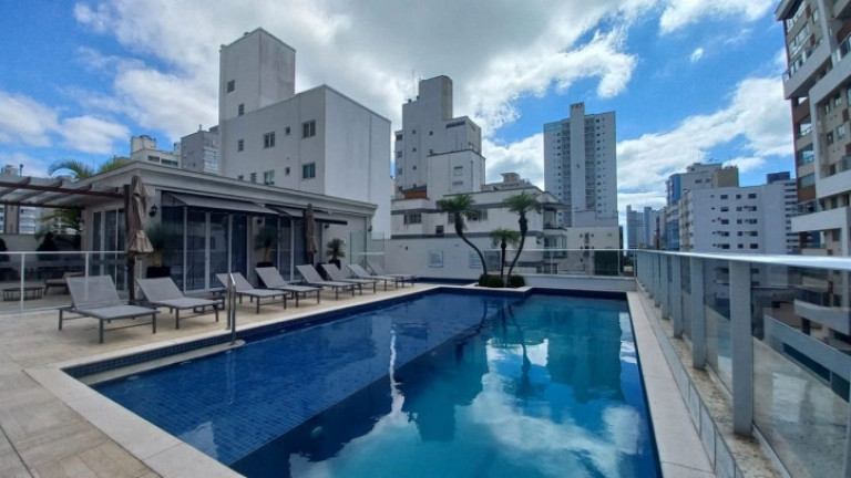 Imagem Apartamento com 3 Quartos à Venda, 140 m² em Centro - Balneário Camboriú Imagem Apartamento com 3 Quartos à Venda, 140 m² em Centro - Balneário Camboriú