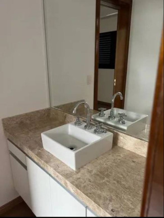 Imagem Casa com 3 Quartos à Venda, 228 m² em Taubaté Imagem Casa com 3 Quartos à Venda, 228 m² em Taubaté