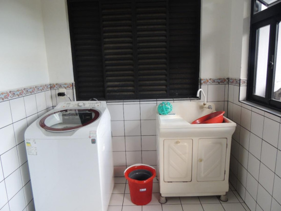 Imagem Casa com 3 Quartos à Venda, 310 m² em Costa E Silva - Joinville