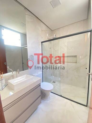 Imagem Casa com 3 Quartos à Venda, 133 m² em Porto Seguro - Caratinga Imagem Casa com 3 Quartos à Venda, 133 m² em Porto Seguro - Caratinga