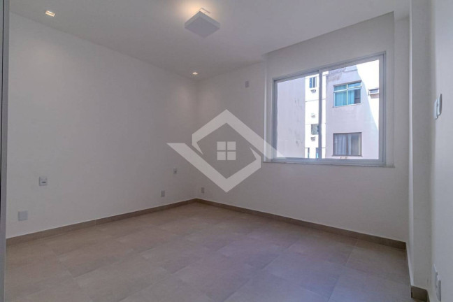 Imagem Apartamento com 3 Quartos à Venda, 135 m² em Copacabana - Rio De Janeiro Imagem Apartamento com 3 Quartos à Venda, 135 m² em Copacabana - Rio De Janeiro