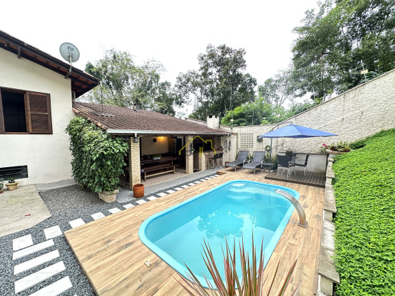 Imagem Casa com 3 Quartos à Venda, 132 m² em Santo Antônio - Joinville