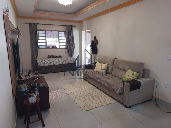 Imagem Casa com 3 Quartos à Venda, 360 m² em Parque Santa Cecília - Aparecida De Goiânia