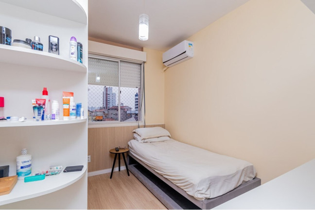 Imagem Apartamento com 3 Quartos à Venda, 73 m² em Jardim Itu - Porto Alegre Imagem Apartamento com 3 Quartos à Venda, 73 m² em Jardim Itu - Porto Alegre