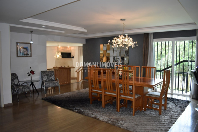 Imagem Casa com 4 Quartos à Venda, 402 m² em Região Do Alto Da Boa Vista - Campos Do Jordão Imagem Casa com 4 Quartos à Venda, 402 m² em Região Do Alto Da Boa Vista - Campos Do Jordão