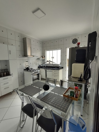 Imagem Casa com 3 Quartos à Venda, 233 m² em Santa Luzia - Guaratinguetá Imagem Casa com 3 Quartos à Venda, 233 m² em Santa Luzia - Guaratinguetá