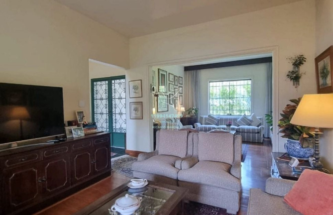 Imagem Casa com 3 Quartos à Venda, 350 m² em Pacaembu - São Paulo Imagem Casa com 3 Quartos à Venda, 350 m² em Pacaembu - São Paulo