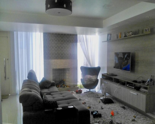 Imagem Casa com 3 Quartos à Venda, 207 m² em Moinhos De Vento - Canoas Imagem Casa com 3 Quartos à Venda, 207 m² em Moinhos De Vento - Canoas