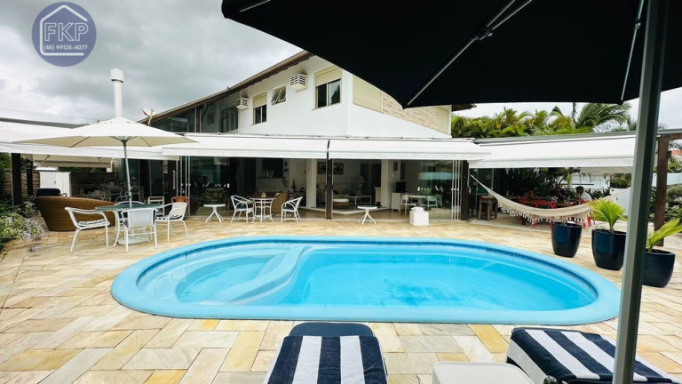 Casa com 4 Quartos à Venda, 400 m² em Jurerê Internacional - Florianópolis