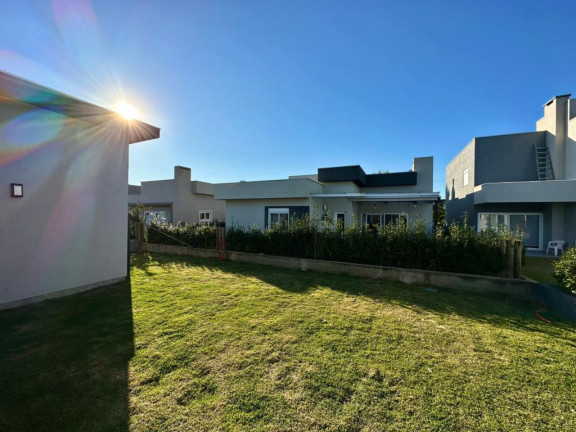 Imagem Casa com 4 Quartos à Venda, 195 m² em -- - Capao Da Canoa