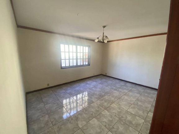 Imagem Casa com 3 Quartos à Venda, 257 m² em Centro - Araruama