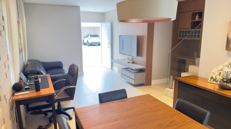 Casa de Condomínio com 3 Quartos à Venda, 187 m² em Apaga Fogo - Valinhos
