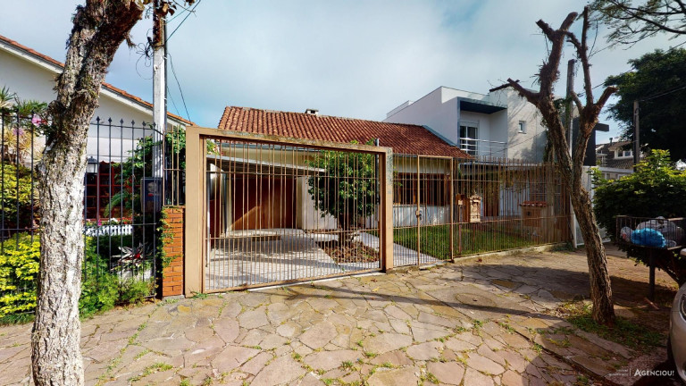 Imagem Apartamento com 4 Quartos à Venda, 125 m² em Espírito Santo - Porto Alegre Imagem Apartamento com 4 Quartos à Venda, 125 m² em Espírito Santo - Porto Alegre