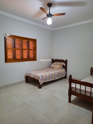 Imagem Chácara com 3 Quartos à Venda, 2.500 m² em Centro - Patrocínio Paulista Imagem Chácara com 3 Quartos à Venda, 2.500 m² em Centro - Patrocínio Paulista