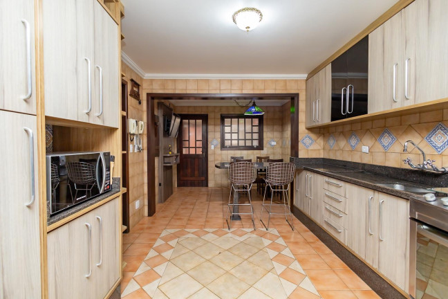 Imagem Casa com 4 Quartos à Venda, 300 m² em Boa Vista - Curitiba Imagem Casa com 4 Quartos à Venda, 300 m² em Boa Vista - Curitiba